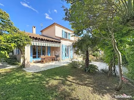 villa 6 pièces 151 m²