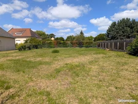 terrain 1143 m² écommoy
