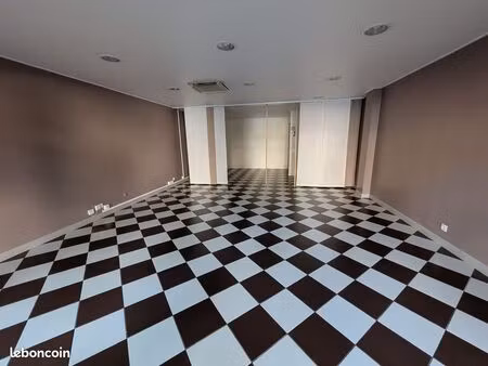 local commercial 50 m² vannes