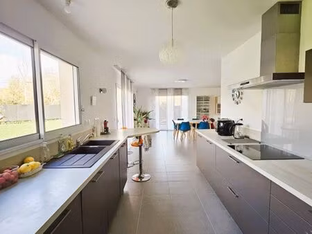 maison 132 m² - 3 chambres + bureau - double garage - terrain 1006 m²