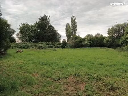 particulier vend terrain constructible