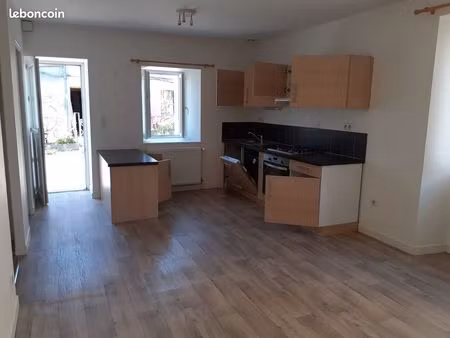 f2 équipé  plein pieds