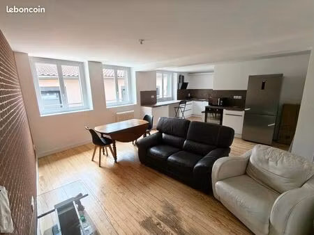 beau t3 74 m2 meublé rénové – cœur de châteaugay (9 rue du bosquet)