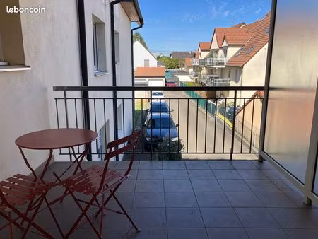 beau 2 pièces meublé – lumineux – terrasse – garage – parking