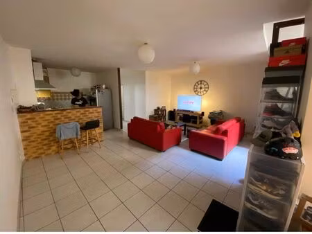appartement t3 68 m2 calme  très faible charges de copropriété de 5  lumineux