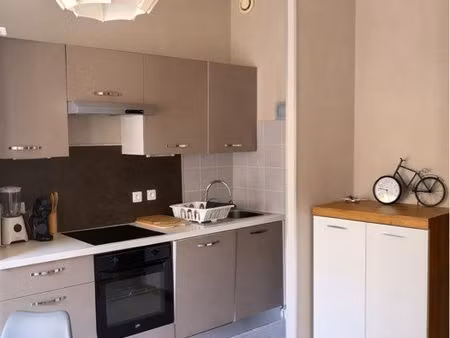 apparemment 35m2 - quartier tribunal