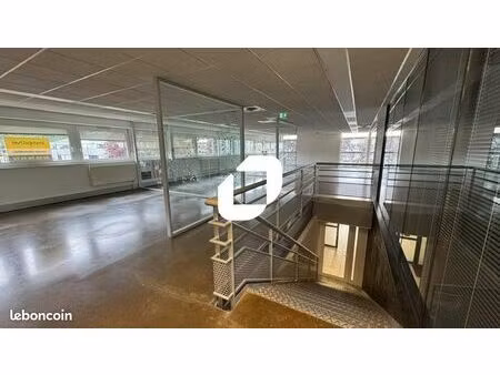 bureaux 850 m²