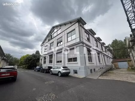 bureau 800 m²