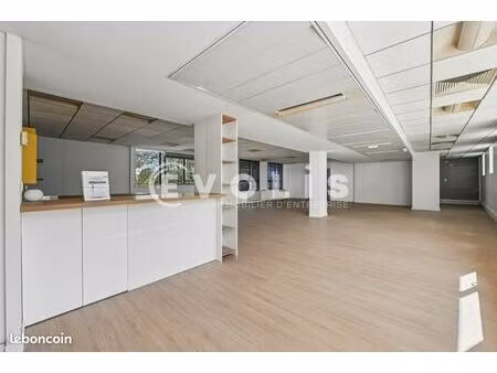 bureaux 262 m²