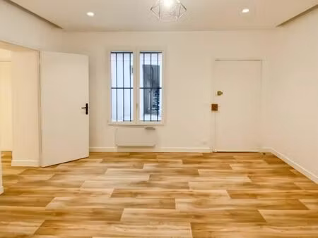 bureaux 60 m²