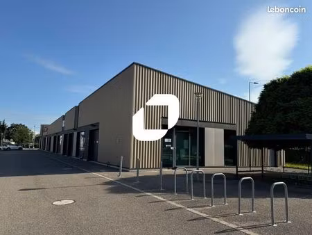 local bureaux 135 m²