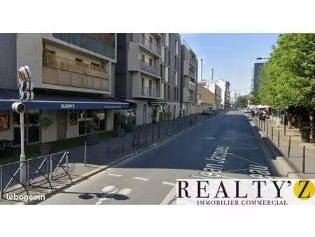 local commercial 134 m²