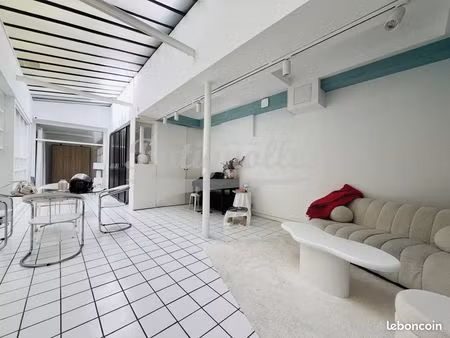local commercial 78 m² paris