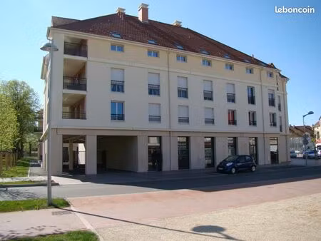 local commercial 110 m²