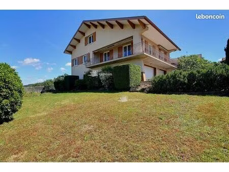 propriété 8 pièces 189 m²