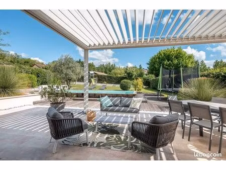 maison - 6 pièces - 164 m²