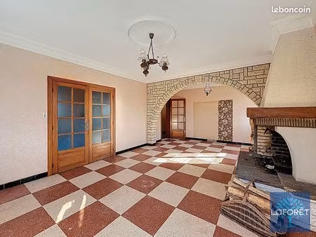 maison 8 pièces 163 m²