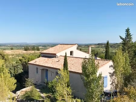 charmante villa avec piscine et vue panoramique dans le minervois