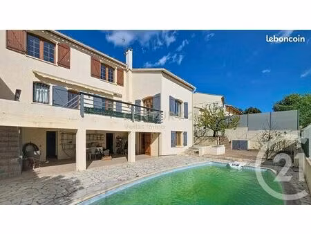 villa 6 pièces 185 m²
