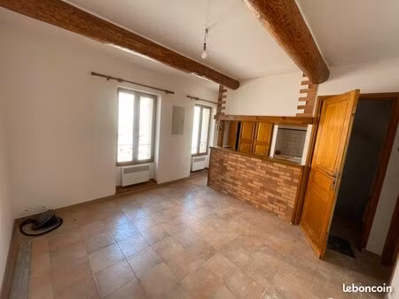 cavaillon centre - immeuble comprenant 2 appartements + local