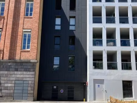 location  garage 18m2  avenue vercingetorix