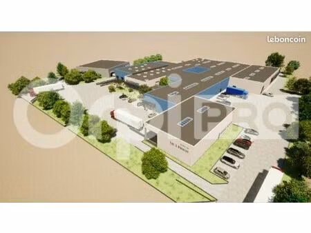 local d'activité 8 478 m²
