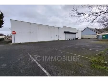 local commercial 1060 m² fresnay-sur-sarthe