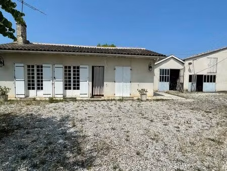 maison ancienne plain-pied et annexes