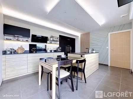 maison 6 pièces 159 m²