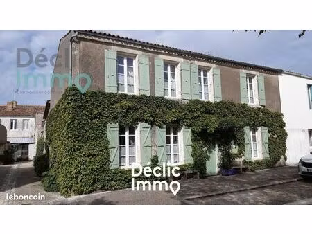 maison 8 pièces 250 m²