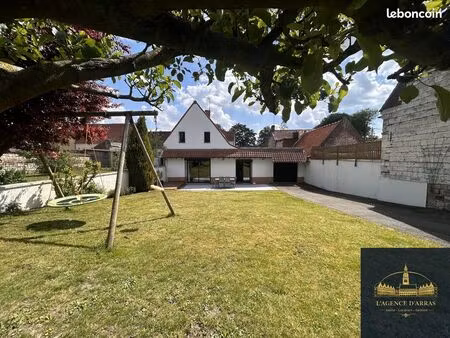 maison 6 pièces 198 m²