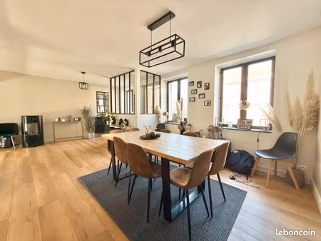 maison familiale avec garage - spacieuse et lumineuse