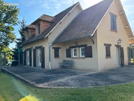 maison 5 pièces de 133 m²