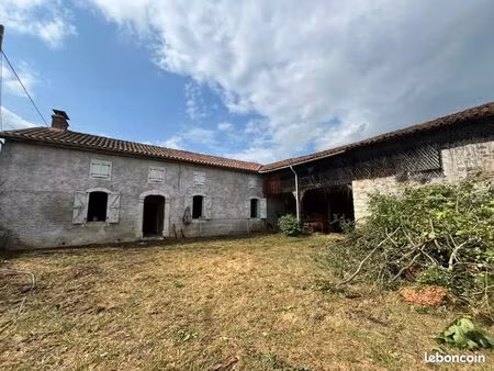grande maison ancienne avec dépendances  à rénover – vue pyrénées – tibiran-jaunac (65150)