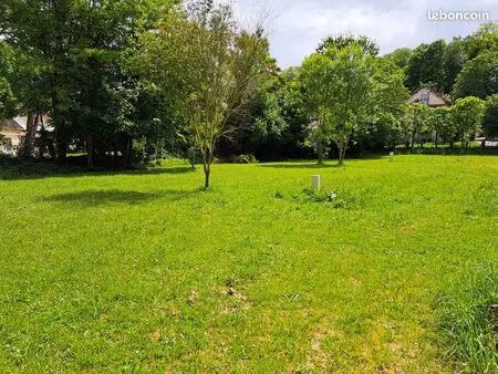 a vendre terrain à bâtir de 620 m2 à méry-sur-oise