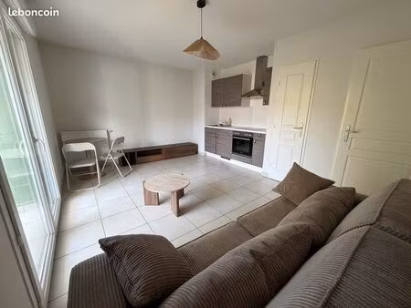 studio meublé 27m2