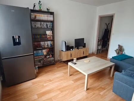 niort – appartement t2 rénové 35 5 m² – parking et cave