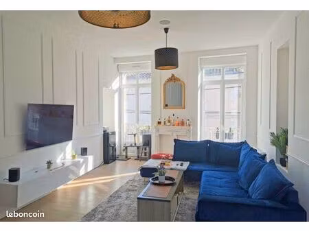 appartement haussmannien rénové 77 m² avec cave et grenier – paimboeuf centre