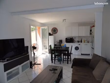 appartement 2 pieces avec terrasse et garage