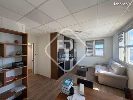 bureaux 463 m² lattes