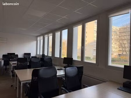 ◊ bureaux 60 m² refaits à neuf – emplacement premium à mons-en-barœul