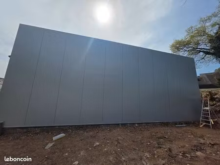 location hangar 130