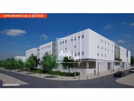 local d'activité 4 357 m²