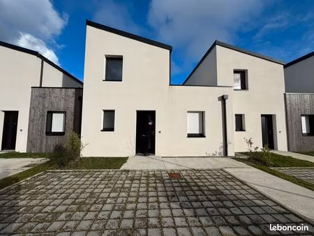 maison neuve t4 - 85 m² - 3 chambres + jardin - hyper centre de grand-champ