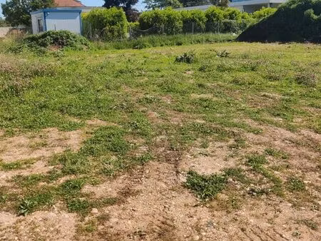 terrain constructible 700m2
