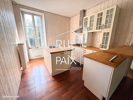 immeuble 5 pièces 178 m²