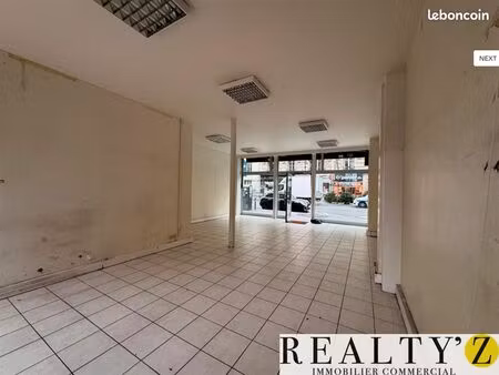 local commercial 66 m²