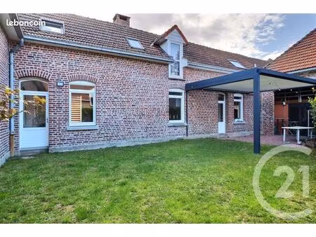 maison 9 pièces 260 m²