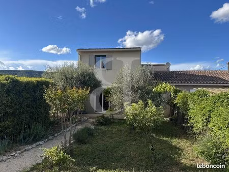 villa 4 pièces 80 m²