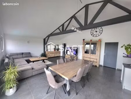 maison 5 pièces 212 m²